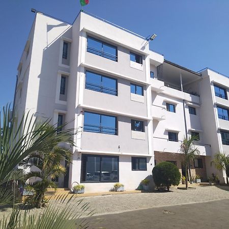 Milestone City Appartements - Avec Restaurant - Sans Coupure D'Electricite - Vues Imprenables Antananarivo Exterior photo